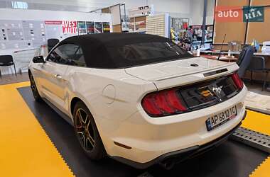 Кабриолет Ford Mustang 2019 в 