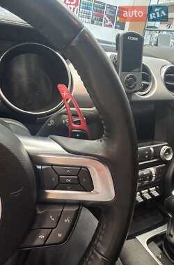 Кабриолет Ford Mustang 2019 в 