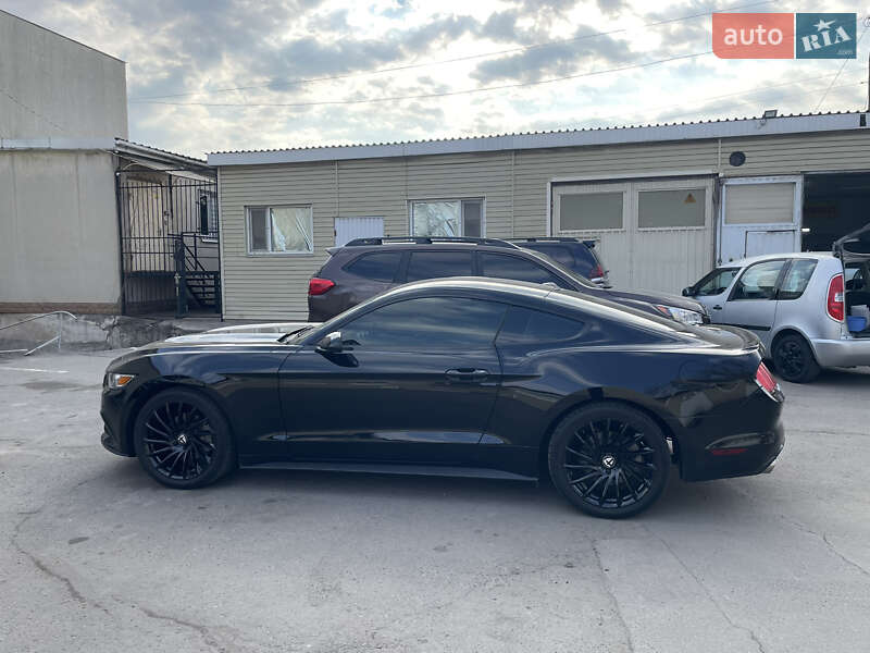 Купе Ford Mustang 2015 в Днепре