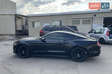 Купе Ford Mustang 2015 в 