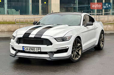 Купе Ford Mustang 2015 в 
