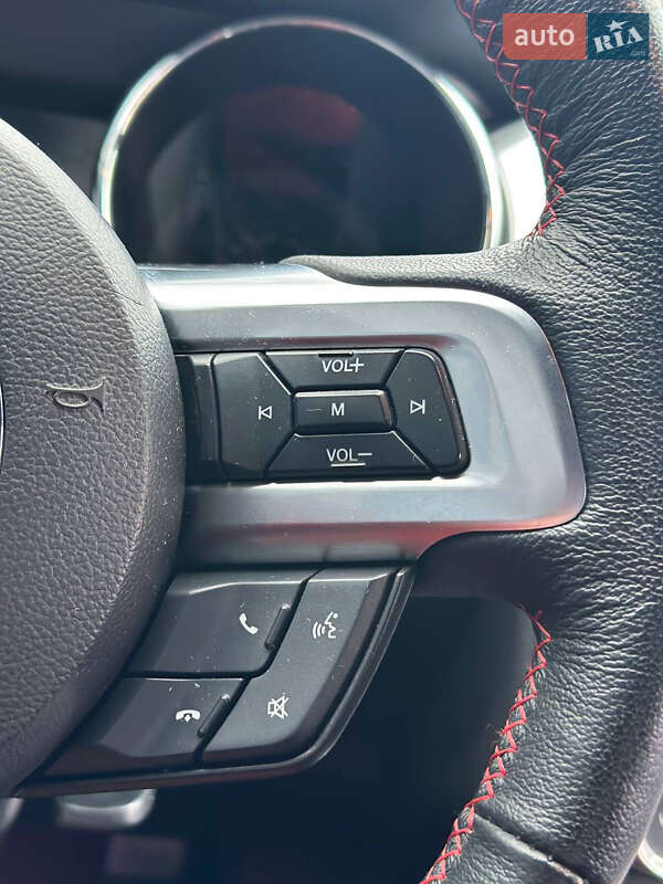 Купе Ford Mustang 2015 в Днепре фото 22 Купе Ford Mustang 2015 в Днепре