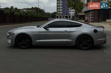 Купе Ford Mustang 2021 в 
