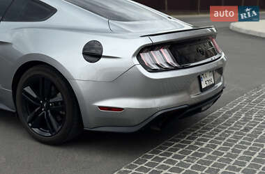 Купе Ford Mustang 2021 в 