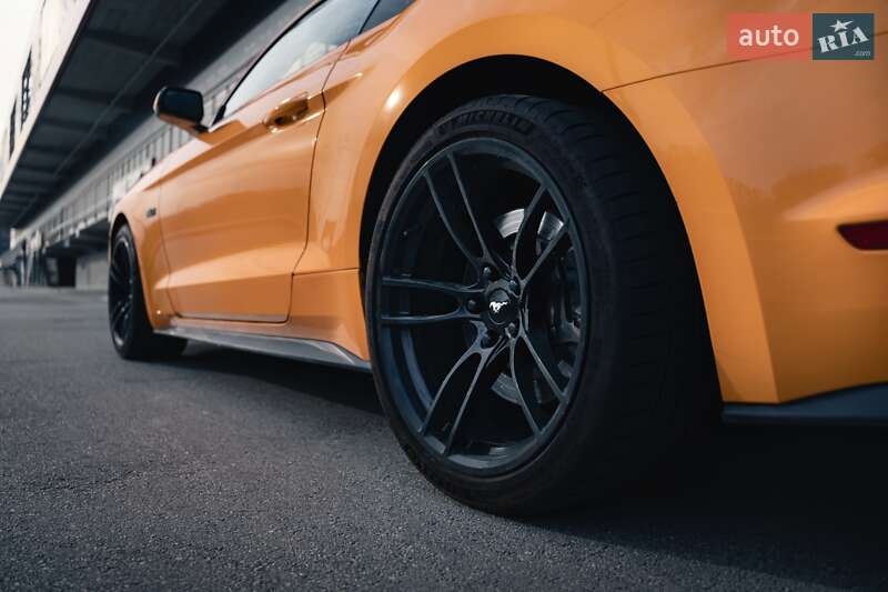 Купе Ford Mustang 2019 в Киеве