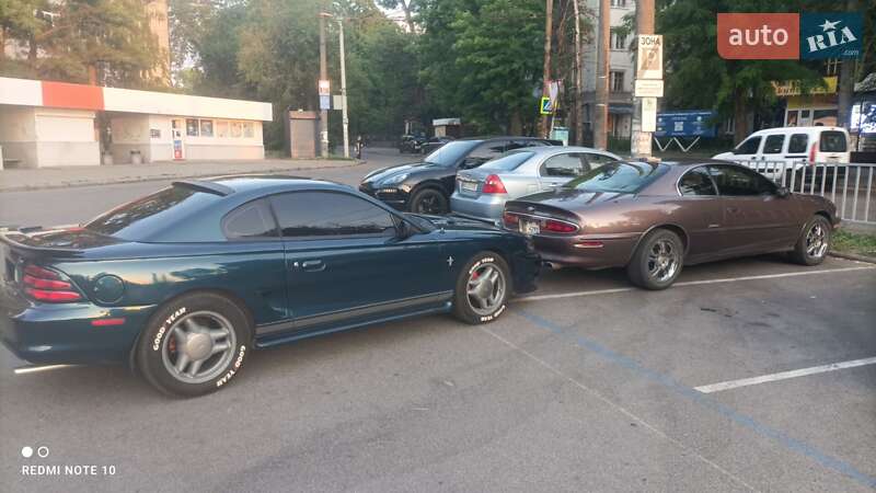 Купе Ford Mustang 1995 в Днепре