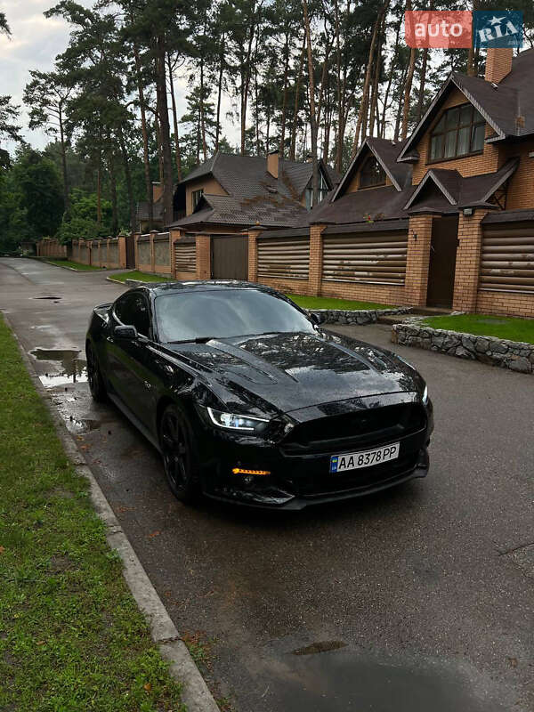 Купе Ford Mustang 2017 в Чернигове