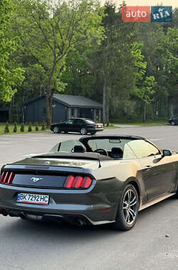 Кабриолет Ford Mustang 2017 в Ровно