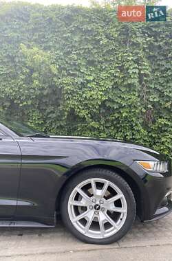 Купе Ford Mustang 2015 в 