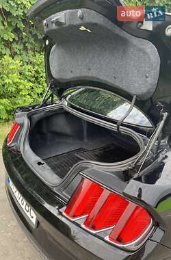 Купе Ford Mustang 2015 в 