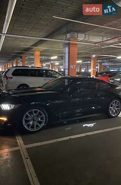 Купе Ford Mustang 2015 в 