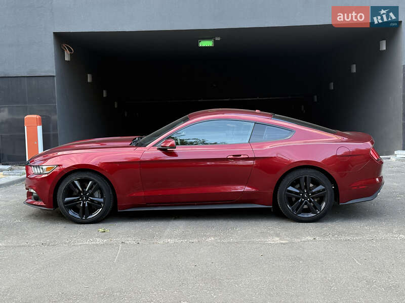 Купе Ford Mustang 2016 в Киеве
