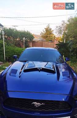 Купе Ford Mustang 2015 в 