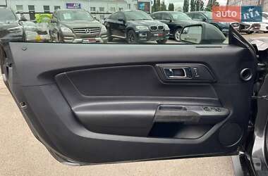 Купе Ford Mustang 2017 в 