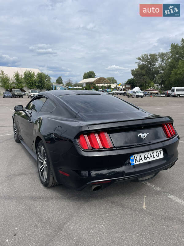 Купе Ford Mustang 2015 в Киеве