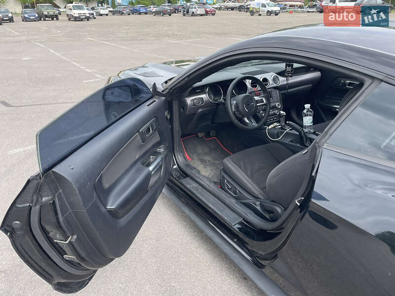 Купе Ford Mustang 2015 в Киеве