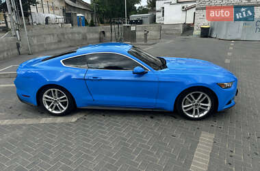 Купе Ford Mustang 2017 в 