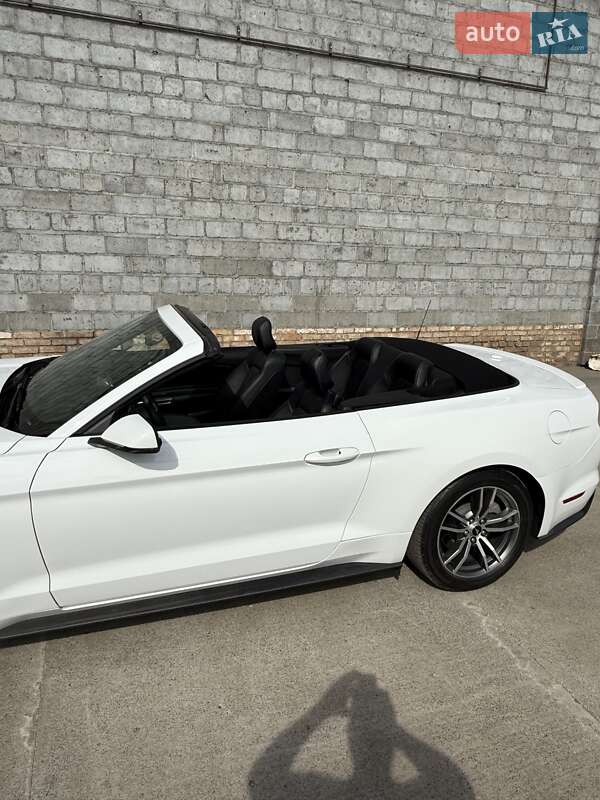 Кабриолет Ford Mustang 2016 в Кривом Роге фото 15 Кабриолет Ford Mustang 2016 в Кривом Роге