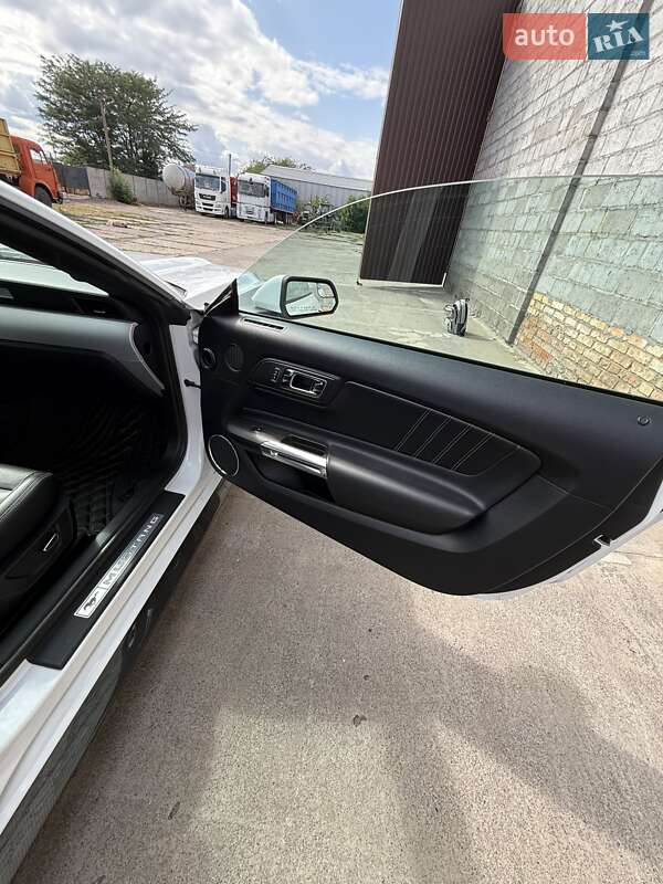 Кабриолет Ford Mustang 2016 в Кривом Роге фото 23 Кабриолет Ford Mustang 2016 в Кривом Роге