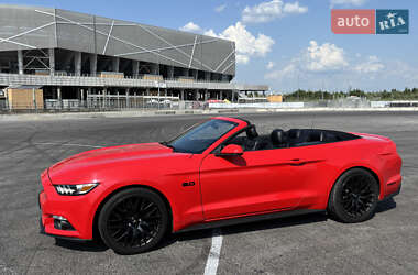 Кабриолет Ford Mustang 2016 в 