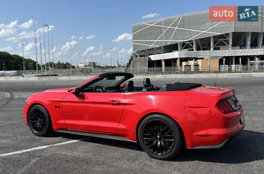 Кабриолет Ford Mustang 2016 в 