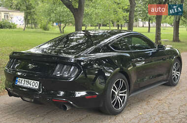 Купе Ford Mustang 2015 в 