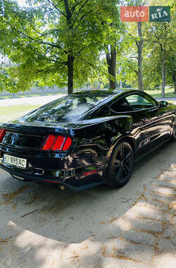 Купе Ford Mustang 2014 в 