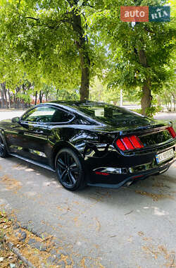 Купе Ford Mustang 2014 в 