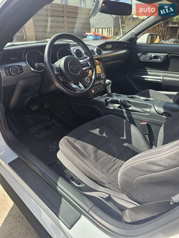 Купе Ford Mustang 2015 в Киеве