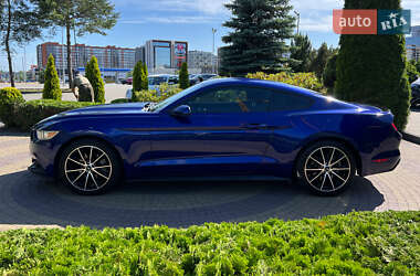 Купе Ford Mustang 2015 в 