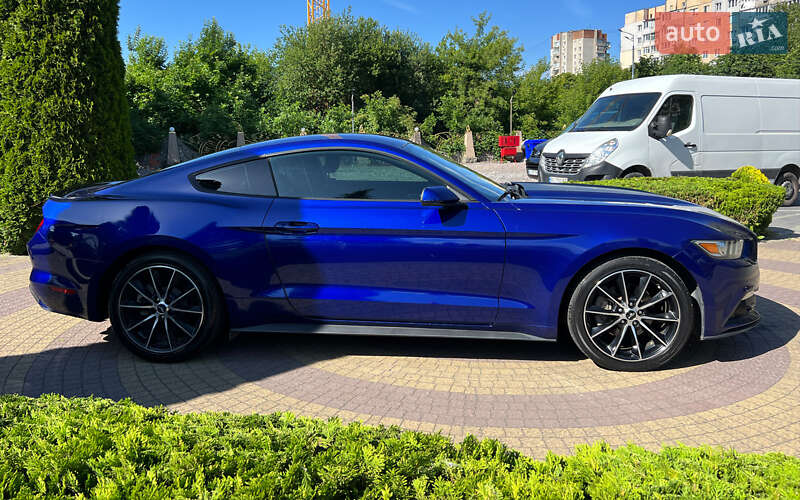 Купе Ford Mustang 2015 в Львове