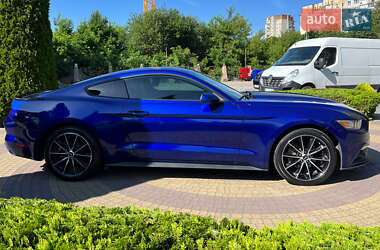 Купе Ford Mustang 2015 в 