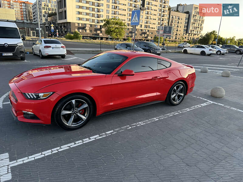 Купе Ford Mustang 2016 в Львові