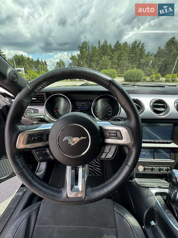Купе Ford Mustang 2016 в Киеве