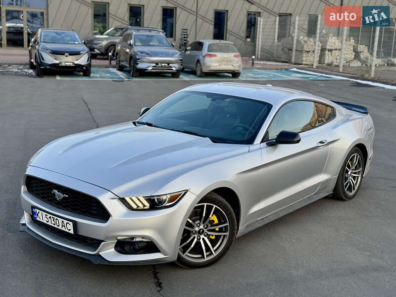 Купе Ford Mustang 2016 в Львове