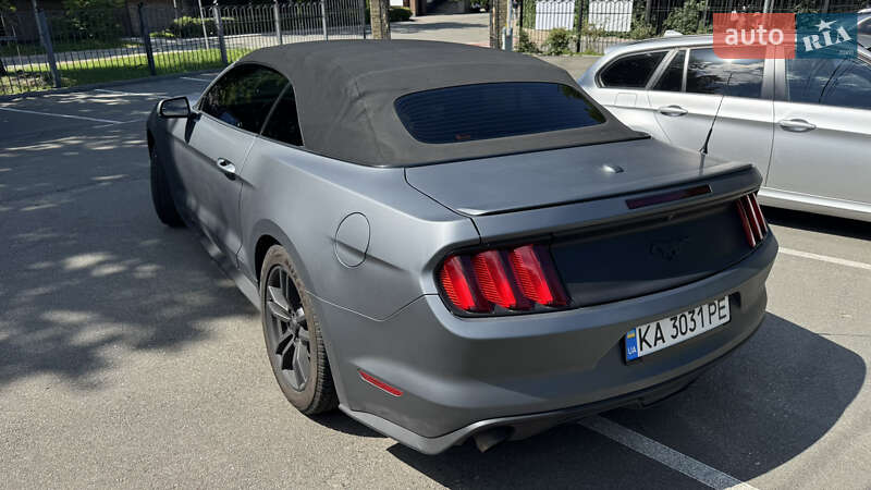 Кабриолет Ford Mustang 2015 в Киеве