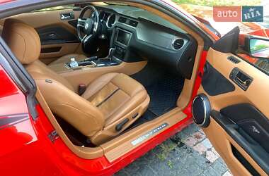Купе Ford Mustang 2012 в 