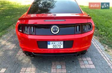 Купе Ford Mustang 2012 в 
