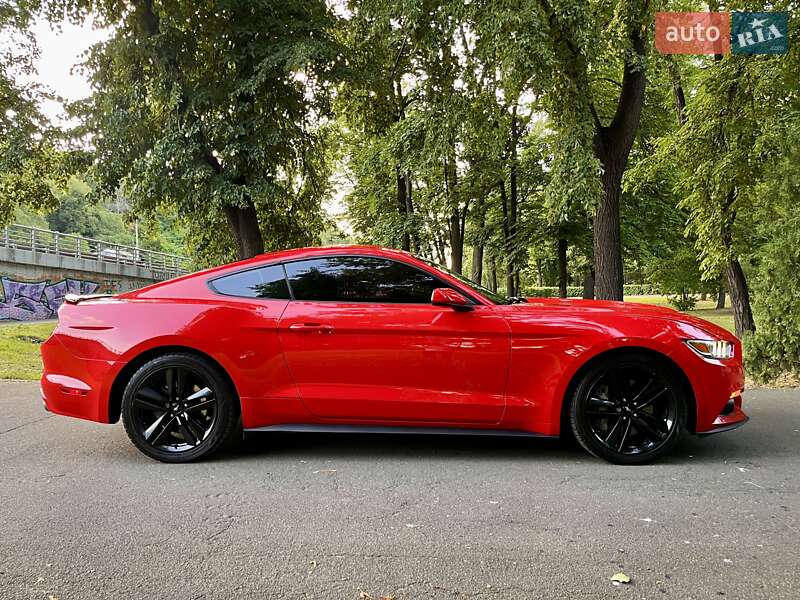 Купе Ford Mustang 2015 в Киеве