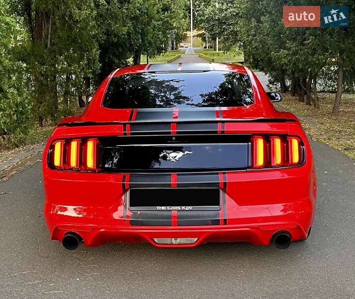 Купе Ford Mustang 2015 в Киеве