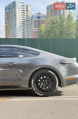 Купе Ford Mustang 2016 в 