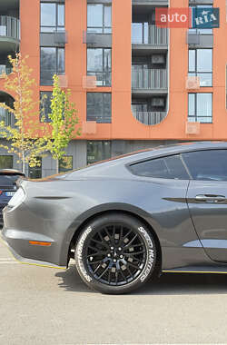 Купе Ford Mustang 2016 в 