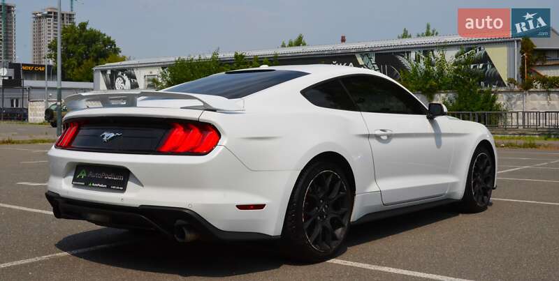 Купе Ford Mustang 2018 в Киеве фото 10 Купе Ford Mustang 2018 в Киеве