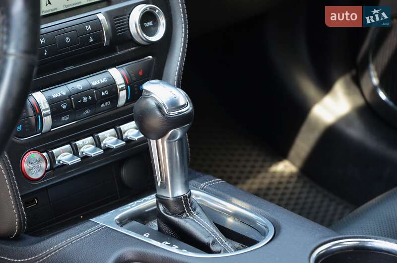 Купе Ford Mustang 2018 в Киеве фото 20 Купе Ford Mustang 2018 в Киеве