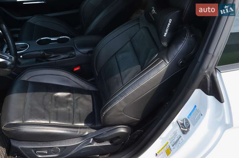 Купе Ford Mustang 2018 в Киеве фото 22 Купе Ford Mustang 2018 в Киеве