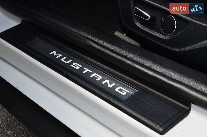 Купе Ford Mustang 2018 в Киеве фото 35 Купе Ford Mustang 2018 в Киеве
