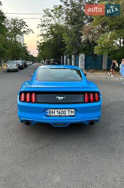 Купе Ford Mustang 2016 в 