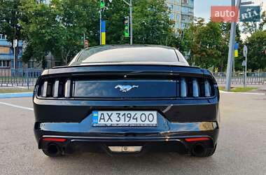 Купе Ford Mustang 2015 в 