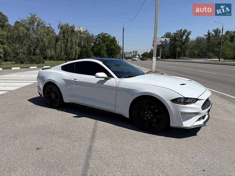 Ford Mustang 2019
