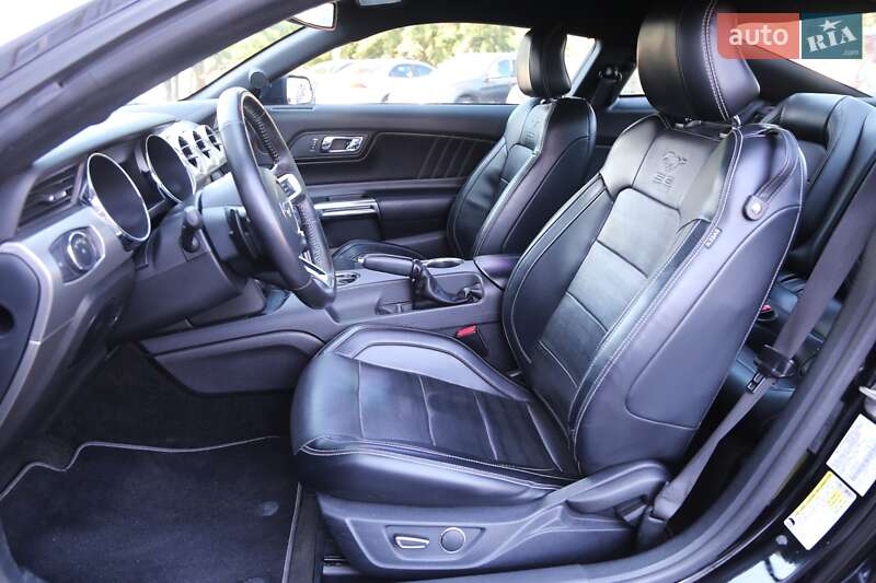 Купе Ford Mustang 2015 в Києві